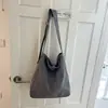 Bolsa de Pelúcia Camurçada de Alta Qualidade Feminina 2026 Nova Tendência Outono Popular Super Quente Exquisite para o Dia a Dia Bolsa Tote de Ombro Único