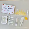 Juego de cuchillo, tenedor y plato para pastel en caja de regalo cinco en uno, juego de vajilla desechable para postres, juego de vajilla para pastel de cumpleaños
