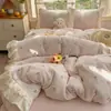 Estilo Princesa Francesa Juego de Cama de Terciopelo de Leche de Cuatro Piezas Estilo Encaje Fresco Funda Nórdica Sábana Juego de Cama para Dormitorio de Tres Piezas