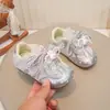 Zapatos infantiles con lazo, estilo de dibujos animados para primavera y otoño, zapatos de encaje de princesa para niños, zapatillas deportivas de suela blanda para niñas, conejo plateado individual