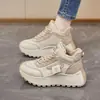 Tênis de cano alto estilo "dad shoes" para mulheres, estilo coreano, nova coleção outono 2025, tênis confortáveis para estudantes, com sola grossa, que aumentam a altura, sapatos casuais para mulheres