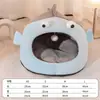 Cama para gato apta para todas las estaciones, cálida y segura para el invierno, sofá para gato semi-cerrado, nido para dormir de gato pequeño