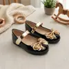 Sapatos infantis confortáveis e anti-atrito para meninas, para uso formal, apresentações e looks de feriado, sapatos de menina com laço e fechos de velcro