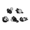 Gato Negro de Dibujos Animados Animal Lindo Broche Elegante Versátil Calabozo Dados Periférico Insignia de Metal Accesorios