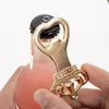 Suministros personalizados para bodas europeas y americanas Regalo de agradecimiento de boda Regalo práctico Abrebotellas dorado con corona de cerveza creativo