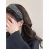 Diadema de Lana con Forma Ovalada y Etiqueta Dorada, Estilo Nuevo Otoño e Invierno, Felpa de Lana, Cabeza Alta, Pinza para el Cabello de Moda de Alta Calidad