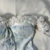 Nuevo Estilo Primavera y Verano Camisola de Encaje con Degradado Azul Dopamina y Blanco, Elegante y Versátil, Corte Ajustado
