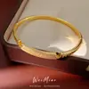 Pulseira fecho letra V em zircônia banhada a ouro 18K real, requintada e versátil, joias de nicho de luxo leve atacado