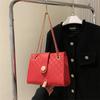 Bolsa Tote Pequena Feminina Xadrez Texturizada 2022 Nova Versátil Bolsa Transversal com Corrente de Ombro Bolsa Tote de Corrente