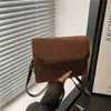 Nova Bolsa Quadrada Pequena Patchwork de Camurça Outono 2025 Moda de Alto Valor Elegante Bolsa Envelope Bolsa de Ombro Único Transversal para Mulheres