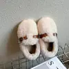 Zapatos peludos para niñas 2026 nuevo estilo otoño e invierno, zapatos cálidos de algodón con forro polar para bebé, mocasines casuales para niños con suela suave