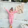 2025 Nuevo Otoño Estilo Coreano Ropa Infantil Niñas Oso Bordado Mangas Largas Pantalones Conjunto de Ropa para el Hogar Pijama de Cuadros para Bebé