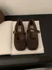 Zapatos de algodón con felpa para mujer, boca poco profunda, nuevos, de una tira, planos, estilo francés, con hebilla, Mary Janes, punta cuadrada, Otoño/Invierno 2026