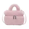 Nuevo bolso de mano de felpa de lana de cordero estilo japonés y coreano, un bolso cuadrado pequeño moderno y versátil para mujer, perfecto para otoño e invierno, con un look chic y sofisticado, y se puede llevar como bolso de hombro