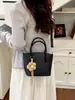 Bolsa de Cubo de Mano de Alta Gama Elegante de Comercio Exterior para Mujer 2026 Nuevo Bolso Cruzado de Hombro Único de Moda para el Trabajo