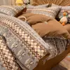 Estilo Fair Isle Algodón Puro Cepillado Juego de Cuatro Piezas para Cama Otoño e Invierno 2025 Nuevo Estilo Algodón Puro Grosor Extra Funda Nórdica Sábanas y Ropa de Cama