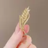 Broche com Acabamento de Luxo, Estilo Nicho e Simples, Alfinete de Roupa, Acessório de Pérola para Terno, Broche