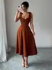Vestido de tirantes de color liso de verano 2026 Amazon Europeo y Americano Transfronterizo, Ceñido a la cintura, Adelgazante, Elegante, de longitud media