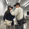 2025 Nova Primavera Estilo Japonês e Coreano Marca Rui Ying Chao Estilo de Hong Kong Artístico Masculino e Feminino Casual Diário Bolsa Transversal Carteiro