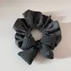 Scrunchie Cinza Xadrez Estilo Coreano com Laço Preenchido Elástico Alto para Rabo de Cavalo Corda para Coque