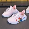 Zapatos Deportivos de Malla Transpirable para Niños 2026 Primavera y Otoño Zapatos Ligeros de Malla Fly-Knit para Niños Zapatos de Correr para Niñas
