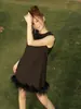 Vestido chaleco sin mangas de piel de avestruz negra estilo Princess Hepburn 2023 nuevo para mujer verano