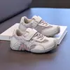 Sapatos para Meninos e Meninas Malha Única Sapatos Forrest Gump 2026 Novo Verão Estilo Coreano Sapatos Esportivos Infantis para Crianças Maiores Sapatos Casuais