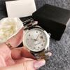 Reloj de Acero Inoxidable para Hombre Transfronterizo con Incrustaciones de Diamante y Calendario, Movimiento de Cuarzo, Reloj de Negocios para Hombre
