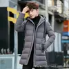 Jaqueta casaco de algodão grossa e quente de comprimento médio para homens, casaco de algodão com capuz, estilo popular de inverno para homens jovens