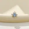 Ear cuff de design de alta qualidade com zircônia azul, estilo de nicho, luxo leve, brincos versáteis, brincos modernos e deslumbrantes