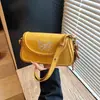Bolsas de Designer de Nicho para Mulheres, Nova Bolsa Transversal de Verão 2025 Mais Vendida, Bolsa Quadrada Pequena Popular Estilo Coreano para Ombro/Axila