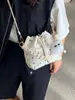 Bolsa Balde Cesta de Legumes Fashion Estilo Coreano 2025 Nova Versátil Bolsa de Mão para Menina Bolsa de Ombro Único Transversal de Alta Qualidade