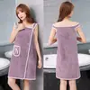 Falda de baño de coralina transfronteriza, toalla de baño con tiras vestible, suave, gruesa, absorbente, bata de baño con bolsillo, toalla de baño grande al por mayor