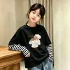 Camiseta para niña, algodón puro, manga larga, nuevo estilo primavera/otoño 2026, diseño de dibujos animados, camiseta interior para niña pequeña, look en capas, top para niños