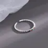Anel Colorido de Diamante Círculo Fino Geométrico para Mulheres, Versátil, Doce e Cool Anel Aberto, Arco-Íris Melhor Amiga Nicho Elegante Anel para Dedo Indicador