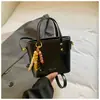 Bolsa de Mão Minimalista Tendência para Mulheres 2026 Nova Nicho de Luxo Versátil Bolsa de Ombro Exquisita Bolsa Transversal tipo Balde