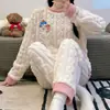 Fábrica fuente pijama nuevo de manga larga de forro polar coral para mujer otoño e invierno franela gruesa invierno conjunto para estar en casa