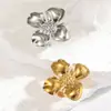 Anéis e Brincos Flor Camélia em Aço Titânio Banhado a Ouro 18K Estilo Europeu e Americano para Mulheres, Brincos de Pino e Acessórios de Orelha Modernos e Únicos