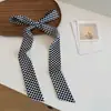 Bufanda Larga de Seda a Lunares Retro a la Moda para Mujer en Primavera y Otoño Moda de Chicas Populares Bufanda Decorativa Versátil Cinta Fina Estrecha