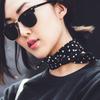 Bufanda Joker Pequeña Cuadrada Pequeña de Corea del Sur para Primavera y Otoño Bufanda Decorativa de Puntos Ondulados Blanco y Negro para Mujer Moderna