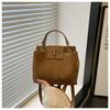 Bolsa Feminina Fashion Transfronteiriça Cor Sólida Bolsa de Ombro Único Transversal 2025 Nova Bolsa Feminina Fosca Bolsa de Mão Estilosa com Fecho Retrô