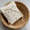 Bolsas de Lino con Cordón para Navidad con Letras Bordadas, Bolsas de Almacenamiento para Empaquetado de Regalos Navideños, Personalización de Fábrica
