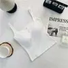 Novo colete quente com forro de fleece para outono e inverno para mulheres, com gola quadrada, decoração de botões, alças e bojos, pode ser usado como um top sem mangas