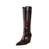 Botas de Moda Apontadas com Salto Bloco Estampadas em Pedra Retro Transfronteiriças Novas Outono/Inverno Bico Fino Simples Salto Alto Comércio Exterior Em Estoque