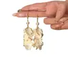Brincos de Tassel Longo Pétala para Mulheres Pérola Alto Padrão 2025 Novos Populares Brincos de Flor Brincos Franceses Delicados