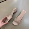 Zapatillas de Estilo Hada Chuyuji para Mujer con Punta Abierta para Uso en Exteriores, Sandalias de Cuña con Encaje Francés Suave y Elegante para Verano 2026