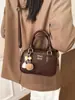Bolsa de Mão Pequena de Comércio Exterior de Luxo para Mulheres, Nova Moda Outono 2024 Bolsa de Mão Versátil e Bolsa Transversal, Bolsa Quadrada de Luxo