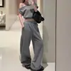 Look Casual 2026: Conjunto de Duas Peças Feminino de Verão: Camiseta Torcida Ombro a Ombro e Calça Reta de Cintura Alta com Cordão