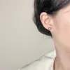 Pendientes de botón de perla gris Pendientes de temperamento de lujo ligero para mujer pendientes