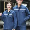 Conjunto de macacão jeans leve de verão para reparo de automóveis, oficinas de soldagem e fábricas; Vestuário de trabalho protetor feito sob medida para soldadores, oferecendo resistência ao calor e durabilidade